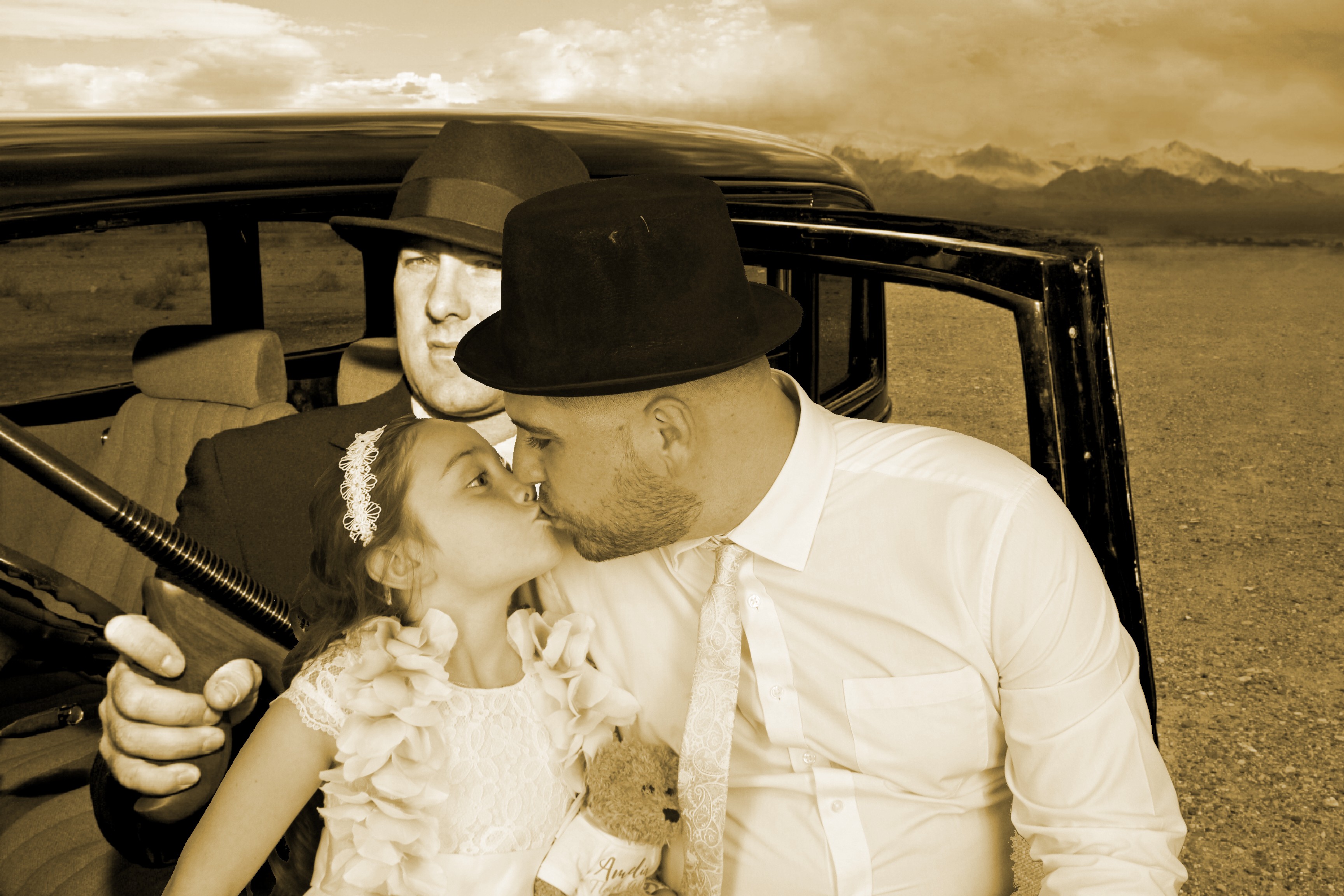 Graham and Rhiannon's Wedding | View more photos from the event at gallery.myphotoboothexperience.co.uk/u/MyPhotoBoothExperienceLtd/Graham-and-Rhiannons-Wedding